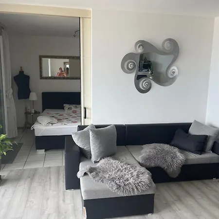 Paradiso Apartment *